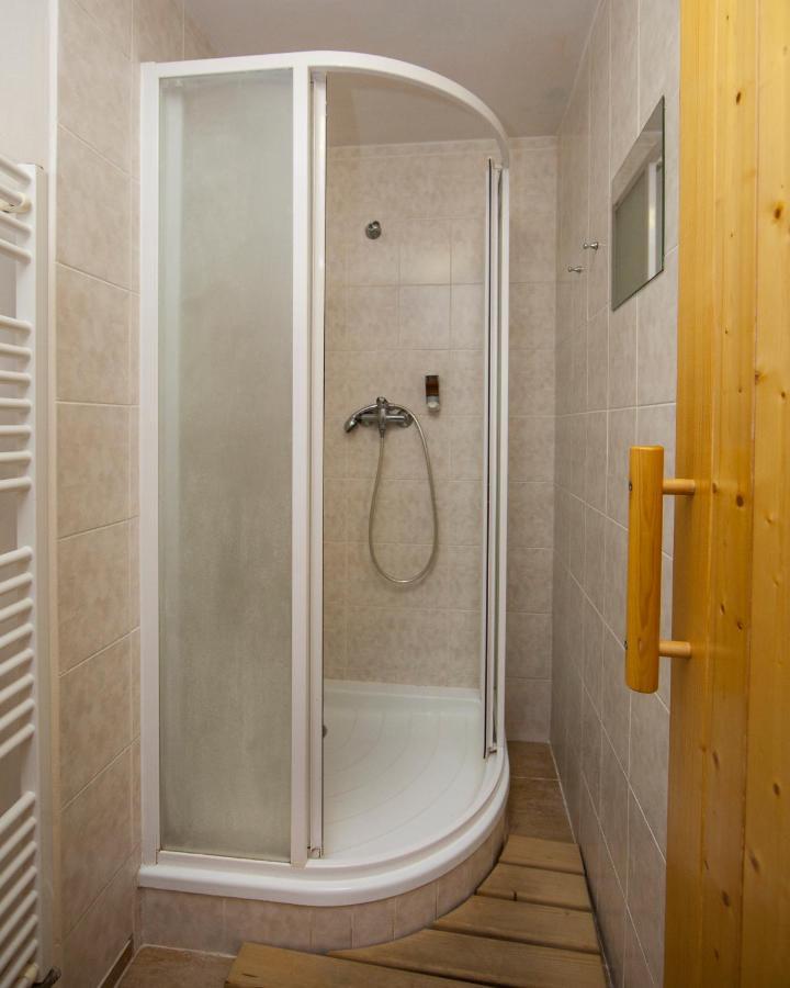 Vegzion - Vegan B&B Svoboda nad Upou Ngoại thất bức ảnh