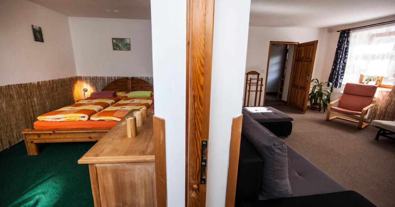 Vegzion - Vegan B&B Svoboda nad Upou Ngoại thất bức ảnh