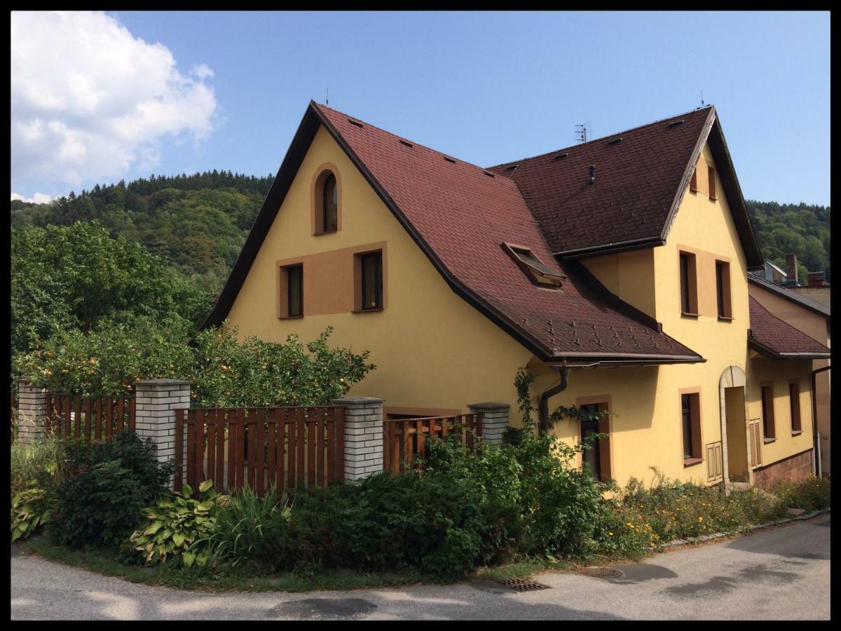 Vegzion - Vegan B&B Svoboda nad Upou Ngoại thất bức ảnh